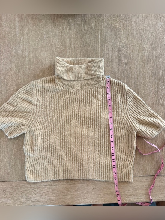 Harlow Sweaters - House of Harlow 1960 Cream Ribbed Short Sleeve Turtleneck Sweater Size L
